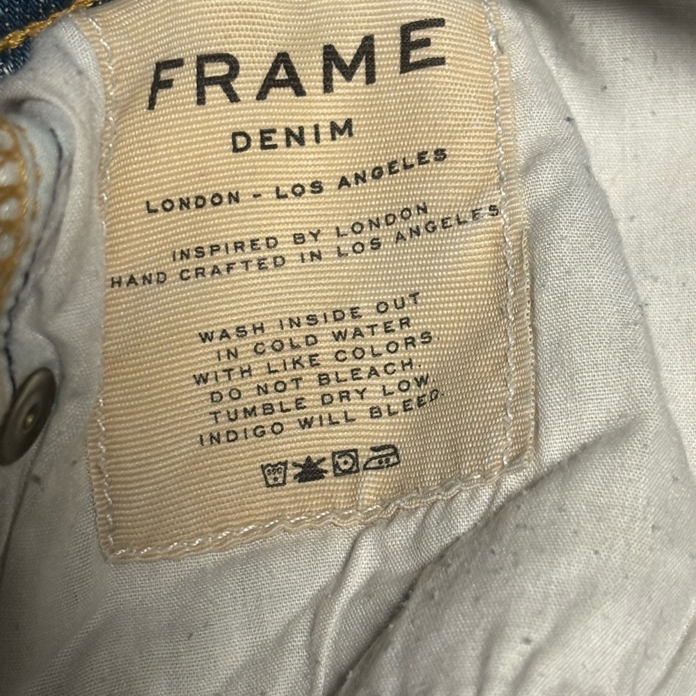 FRAME Le Cutoff Short Women’s Size 28 Denim Shorts Raw Hem Distressed Blue - Picture 8 of 9